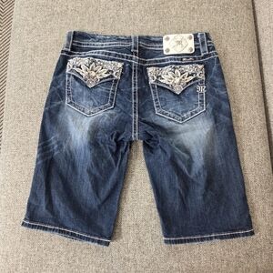 Women's Miss Me Bermuda Jean Shorts Fleur de Lis Pockets Size 28 Bling Studded